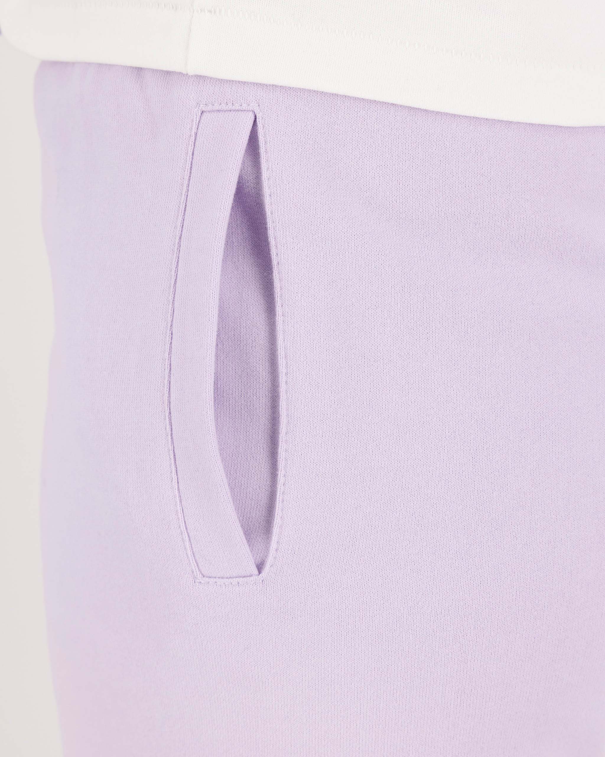 Detailansicht Sweatpants Sofie in der Farbe Lila