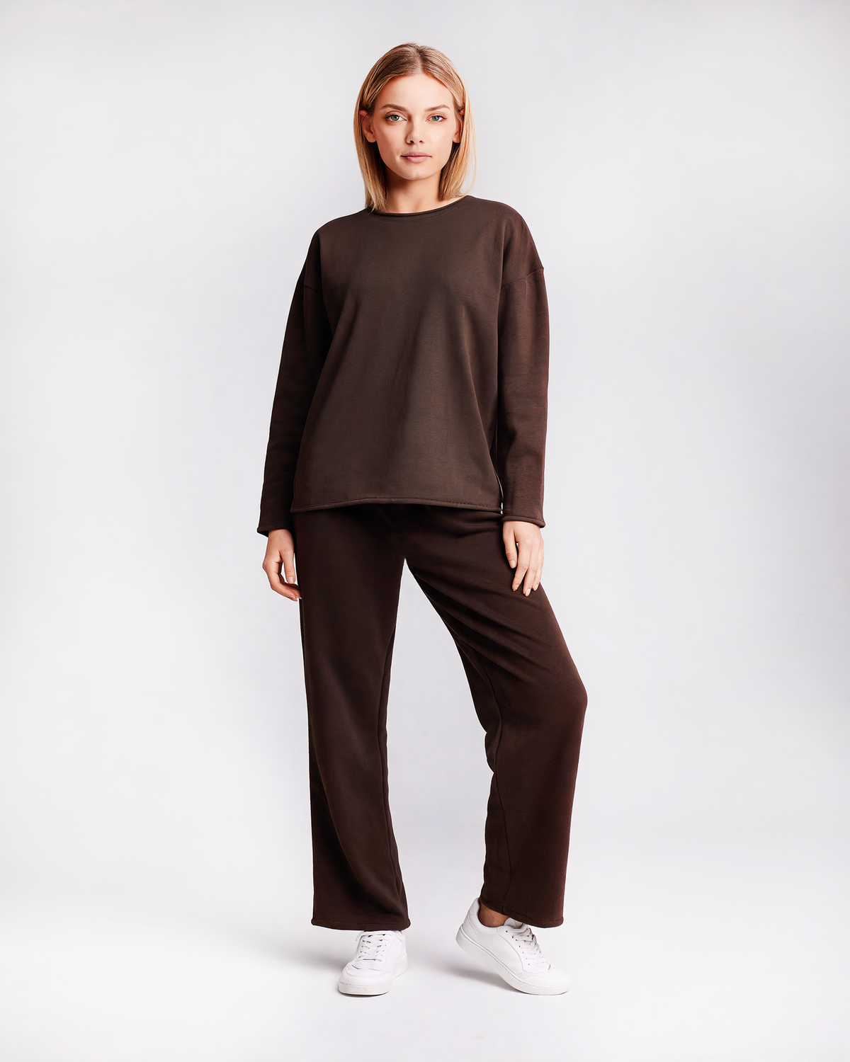 Damen Travel Set aus Sweatshirt & Sweatpants Chocolate Brown - Milano