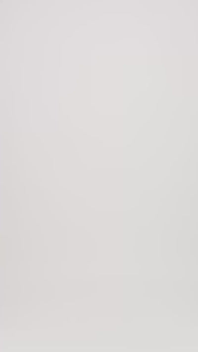 Sofie zeigt sich mit Sweatshirt Navy und Sweatpants Navy